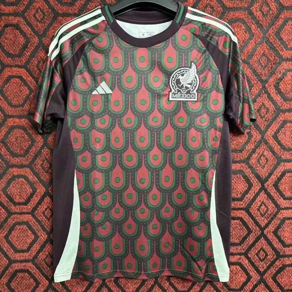 Camiseta oficial de fútbol de local de la selección de México 2024