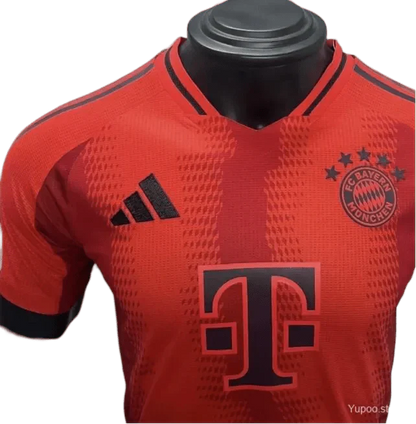 24/25 Bayern München Thuistenue