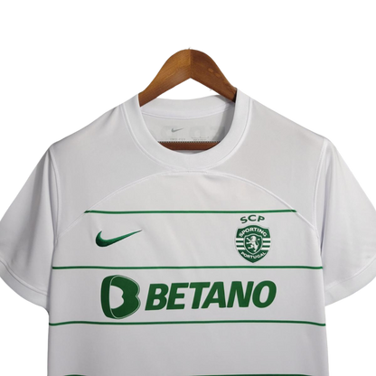 Conjunto de camiseta y pantalón corto de fútbol para hombre del Sporting Lisboa 23-24 (versión para aficionados)