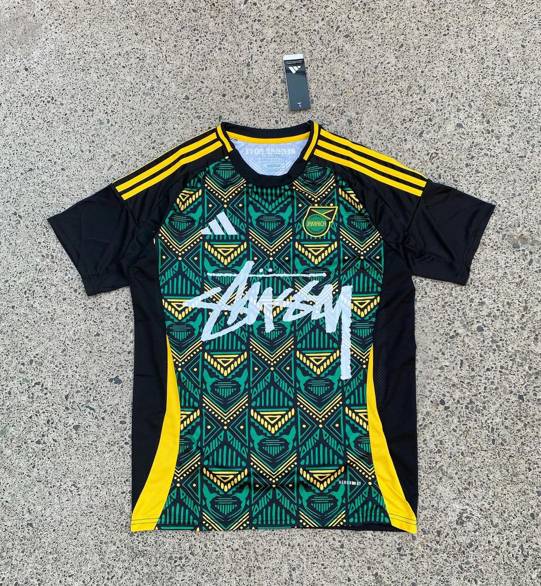 EDICIÓN ESPECIAL JAMAICA X STUSSY 2024/2025