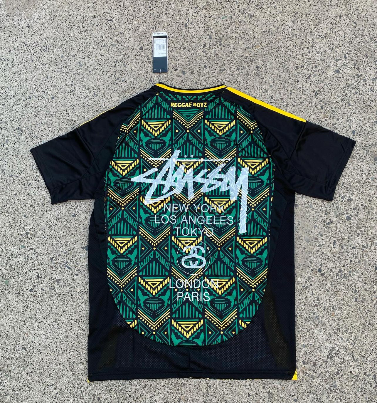 EDICIÓN ESPECIAL JAMAICA X STUSSY 2024/2025