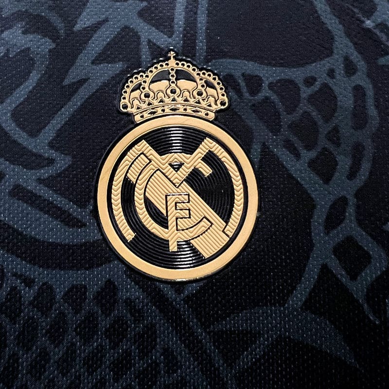 Camiseta del Real Madrid con diseño de dragón (negra) - The Kit Vault