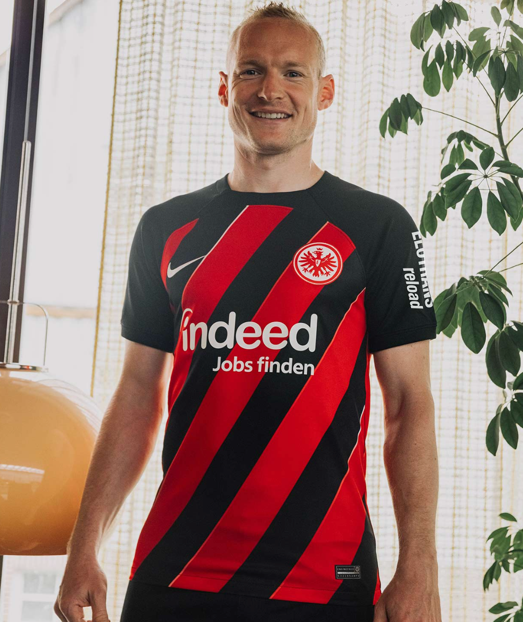 Eintracht Frankfurt 23/24 thuisshirt