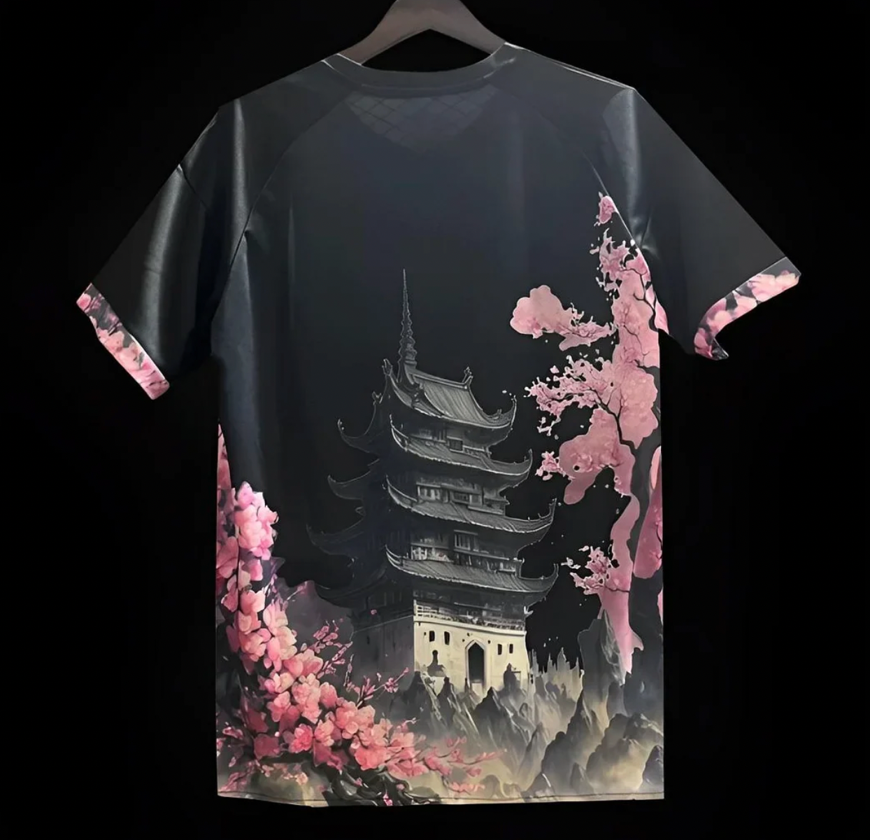 Japan Pink Dragon Voetbalshirt - Speciale Editie