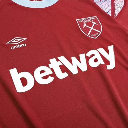 Camiseta de local de manga corta del West Ham United 2023-24 de Umbro